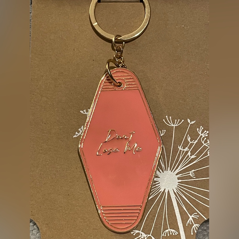 Keychain BNWT!! - Picture 5 of 5